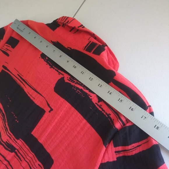 Ali Miles women's size M red and black artsy blouse - Picture 10 of 16